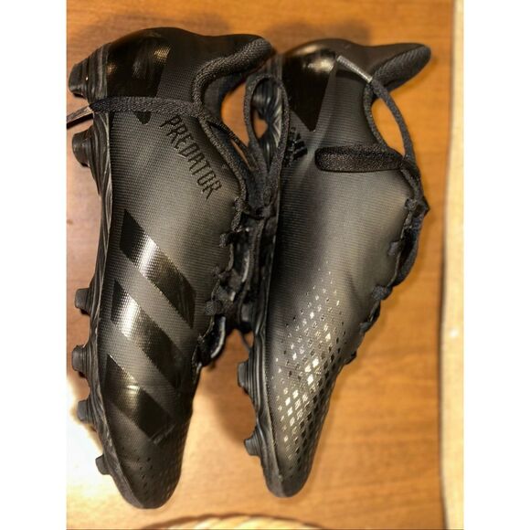 Adidas Predator Youth Soccer Cleats-Size 4-Black-SGC 753002 EUC - Picture 2 of 6